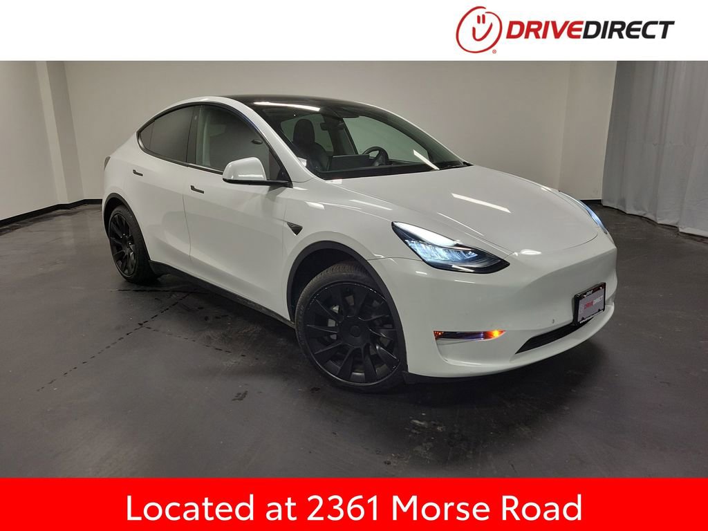 Used 2022 Tesla Model Y Long Range image 1
