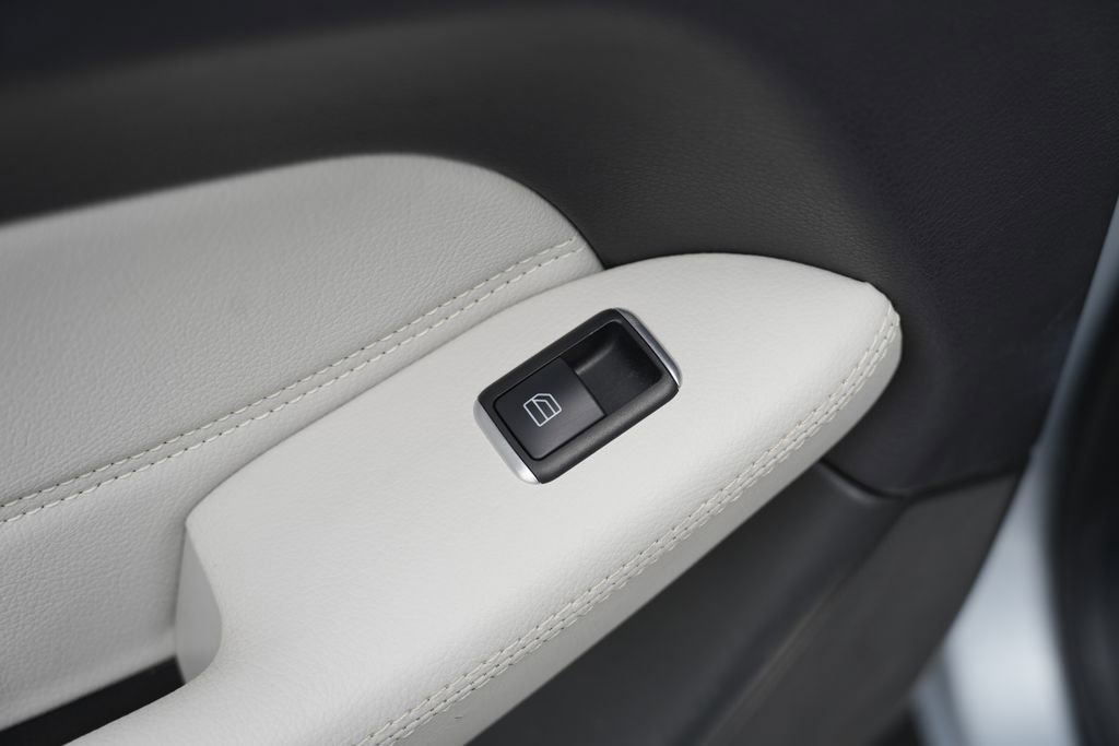 Used 2017 Mercedes-Benz GLS 450 4MATIC image 28