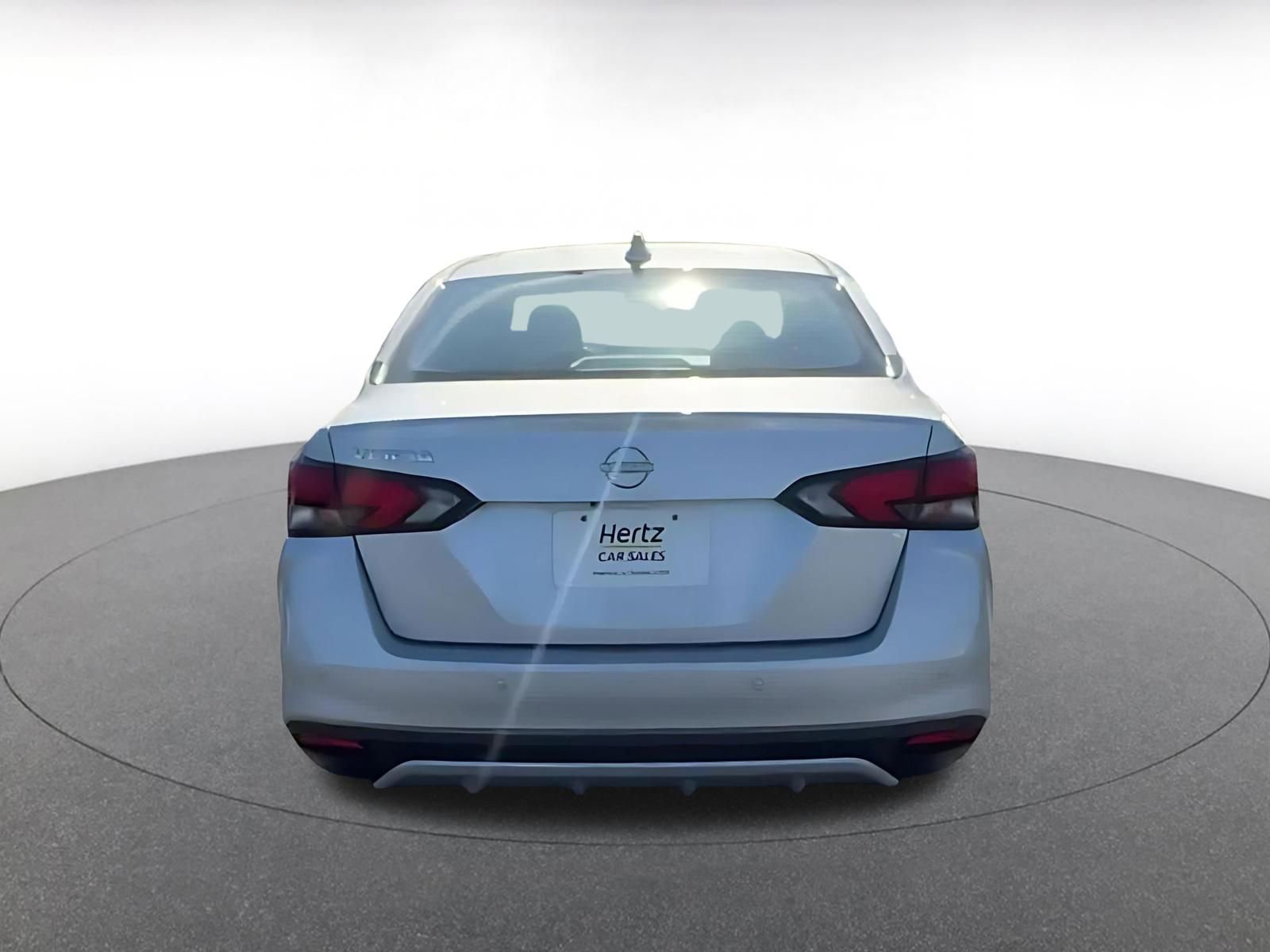 Used 2025 Nissan Versa SV image 12