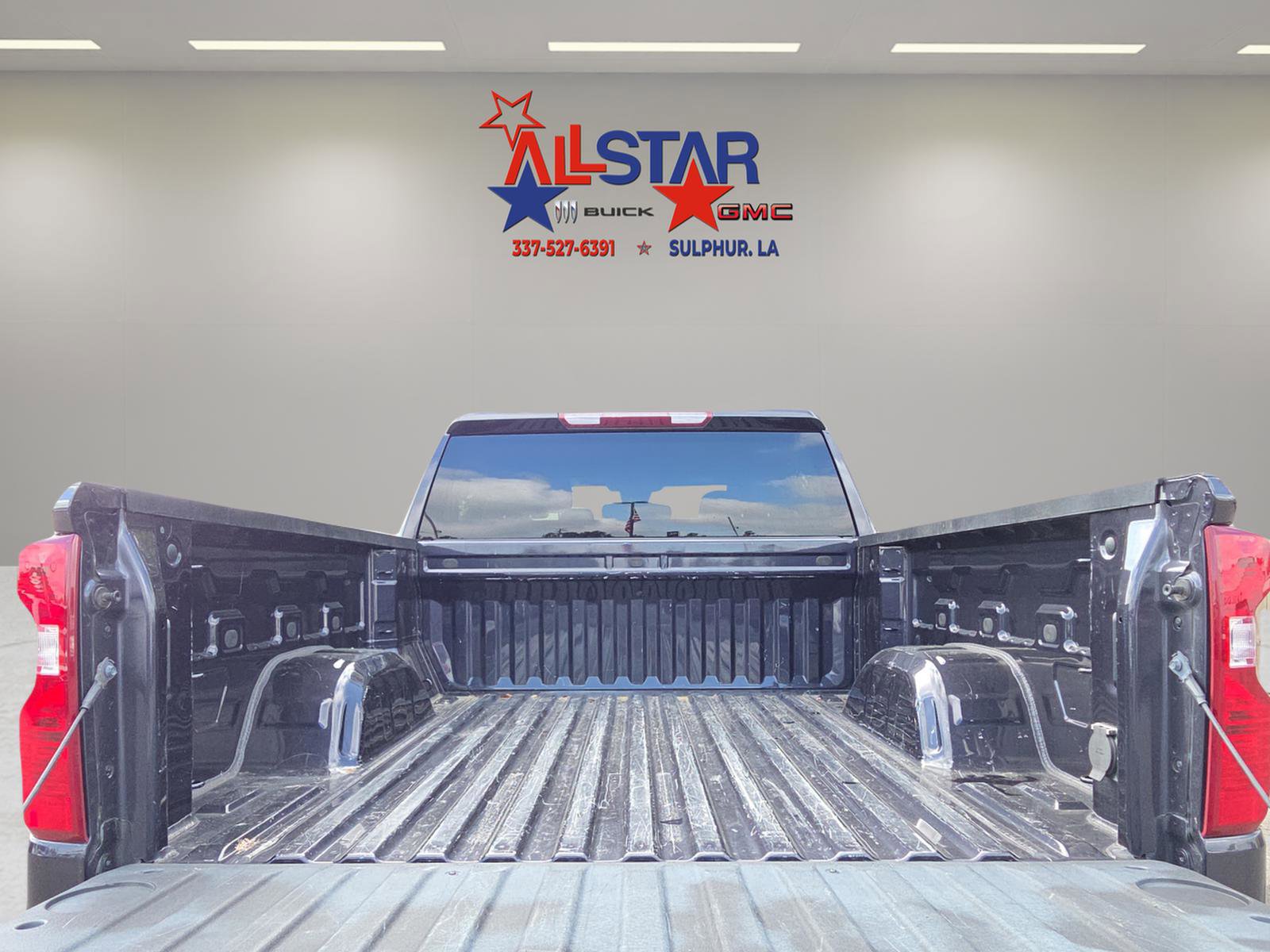 Used 2023 Chevrolet Silverado 1500 Custom image 14