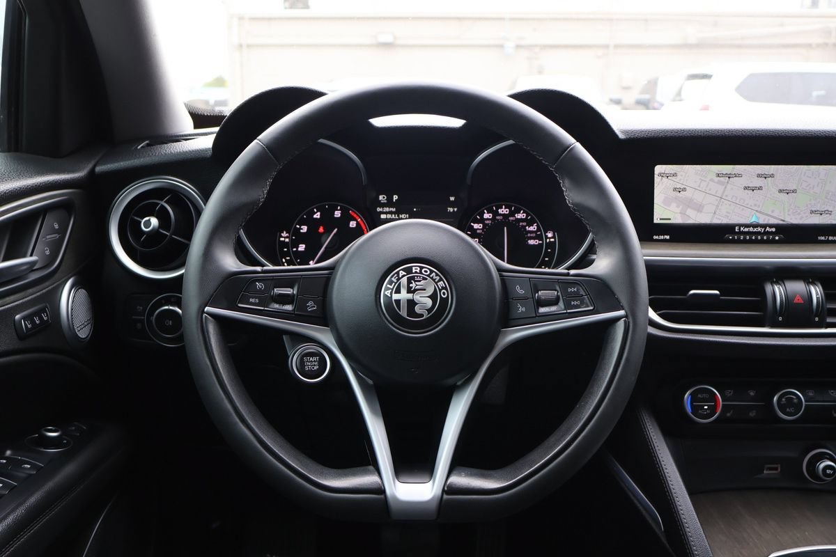 Used 2018 Alfa Romeo Stelvio Ti AWD/4WD image 12
