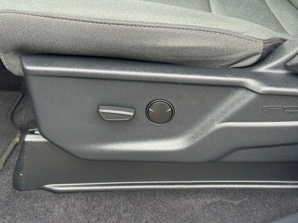 Used 2025 Ford F150 XLT w/ Equipment Group 301A Standard image 16