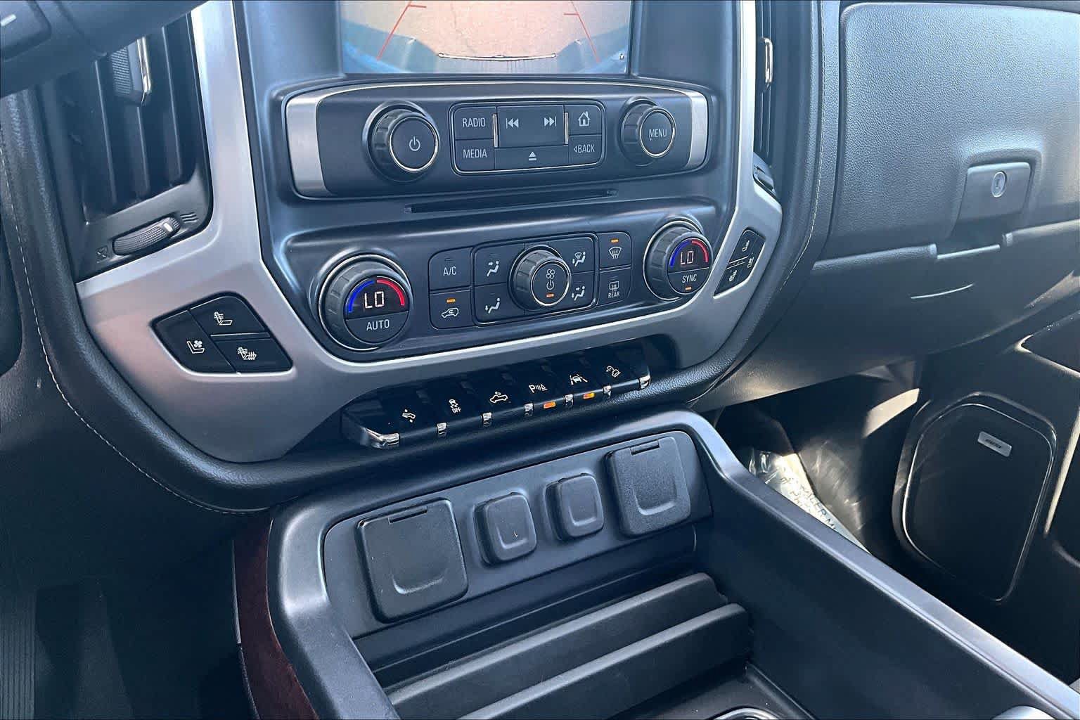 Used 2018 GMC Sierra 1500 SLT AWD/4WD image 33