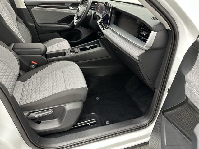 Certified 2025 Volkswagen Tiguan S AWD/4WD image 23