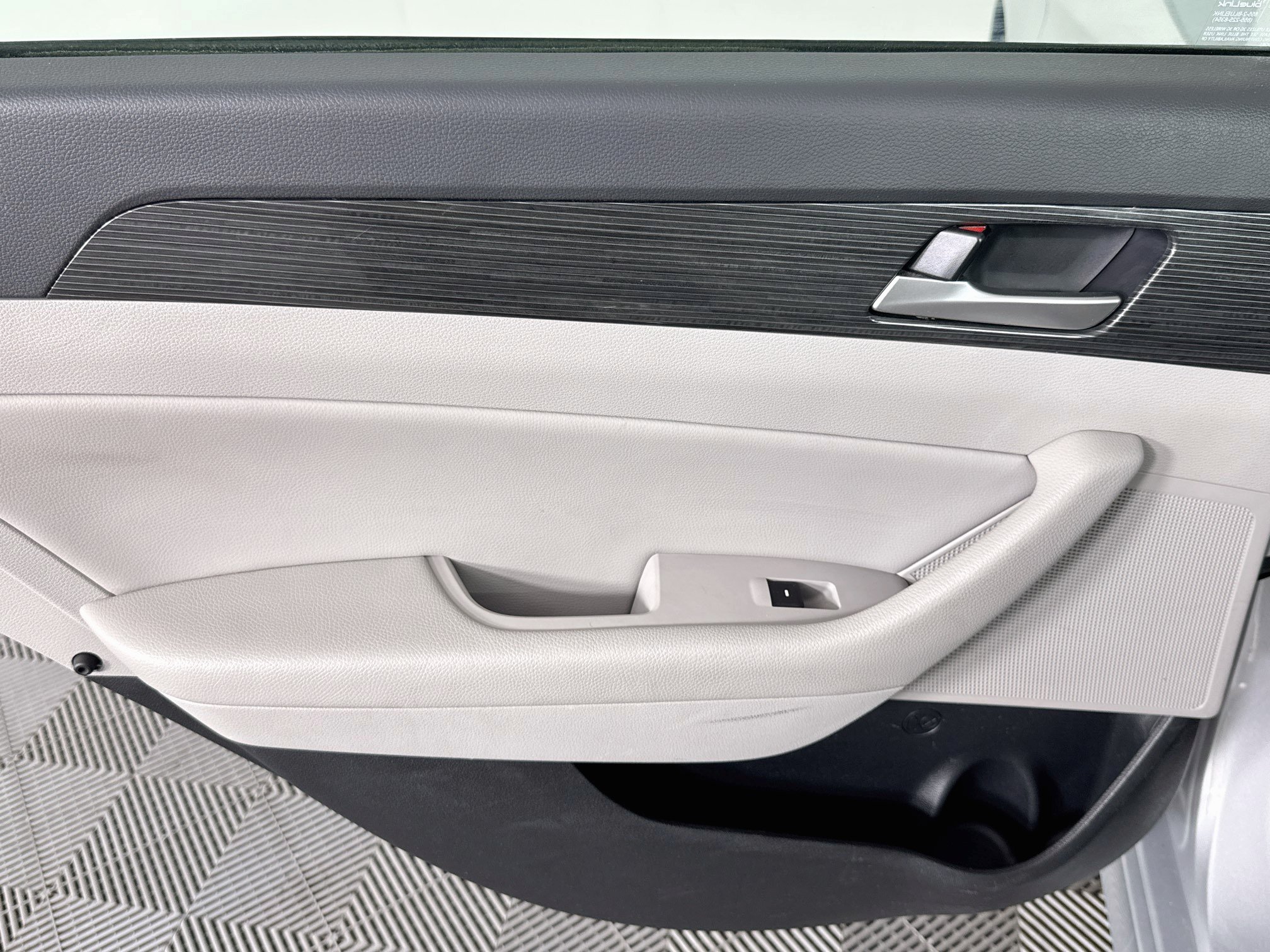 Used 2019 Hyundai Sonata Limited FWD image 24