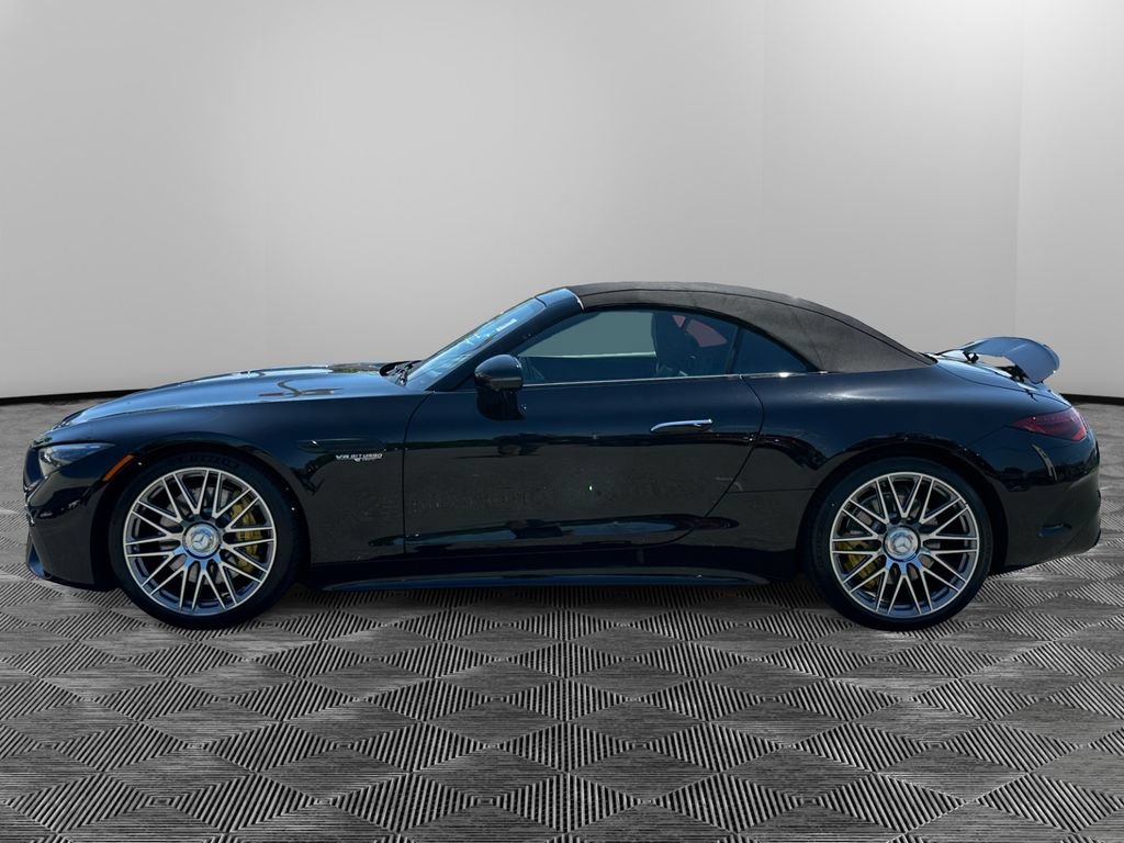 Used 2022 Mercedes-Benz SL 63 AMG 4MATIC w/ Driver Assistance Package image 7