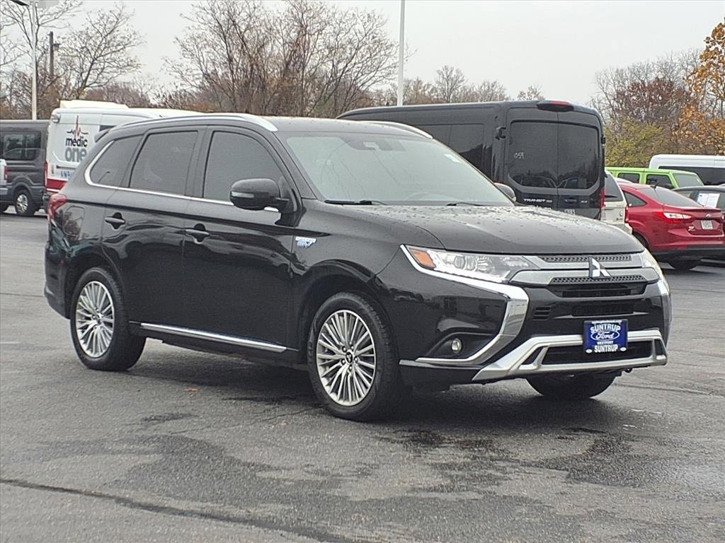 Used 2020 Mitsubishi Outlander SEL image 2
