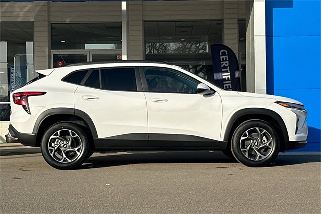 New 2026 Chevrolet Trax LT w/ Driver Confidence Package image 4