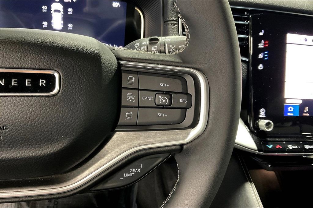 New 2025 Jeep Wagoneer L Series II w/ Premium Group I image 22