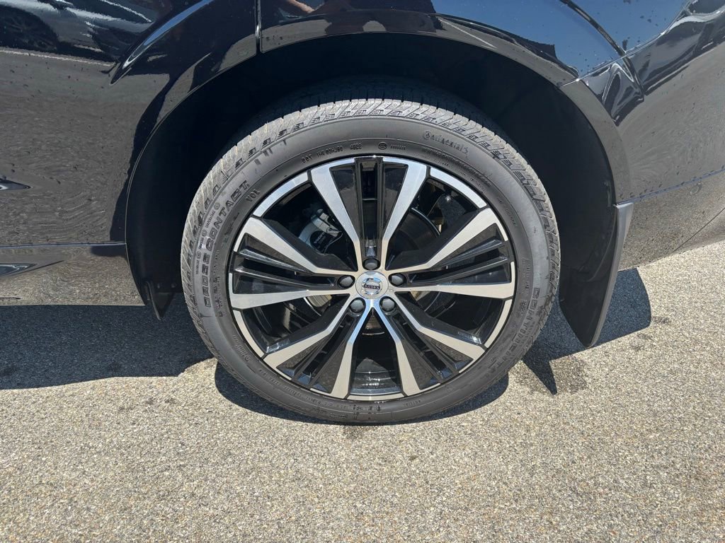 Used 2023 Volvo XC60 B5 Plus w/ Climate Package AWD/4WD image 32