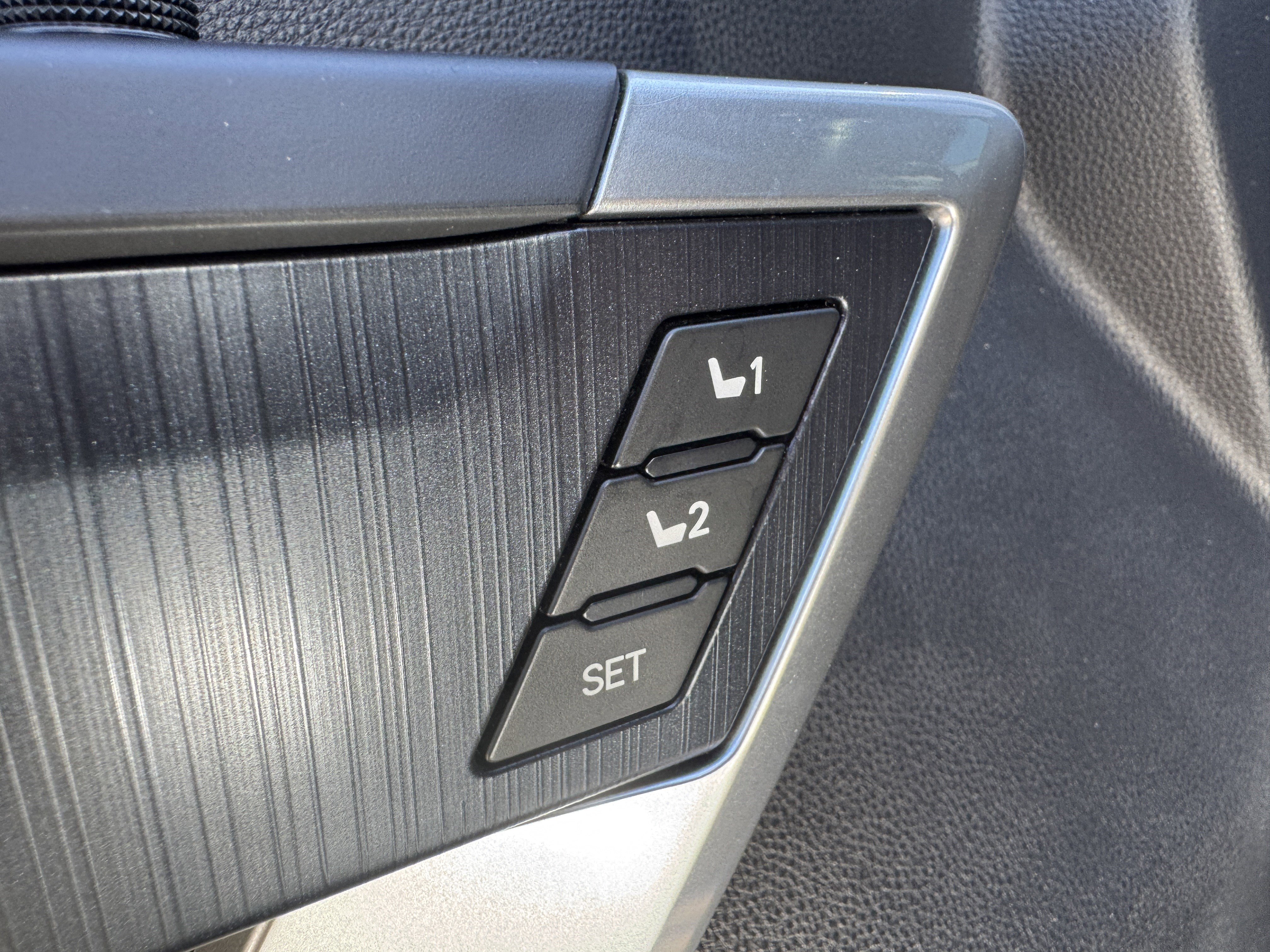 Used 2023 Toyota Tundra Platinum AWD/4WD image 11