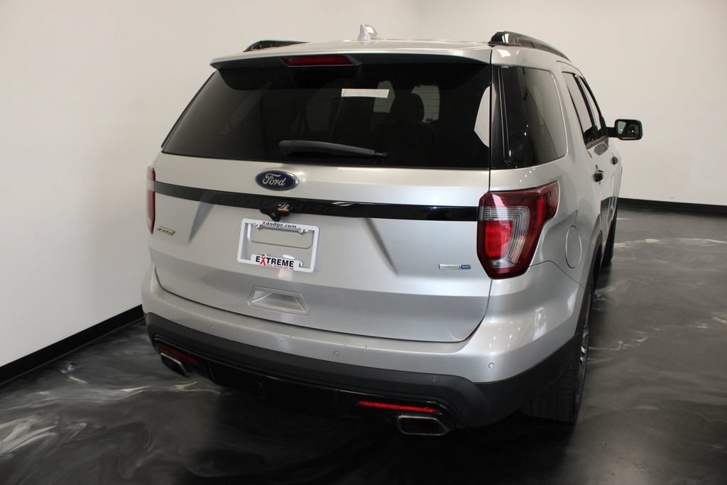 Used 2017 Ford Explorer Sport w/ Equipment Group 401A AWD/4WD image 6