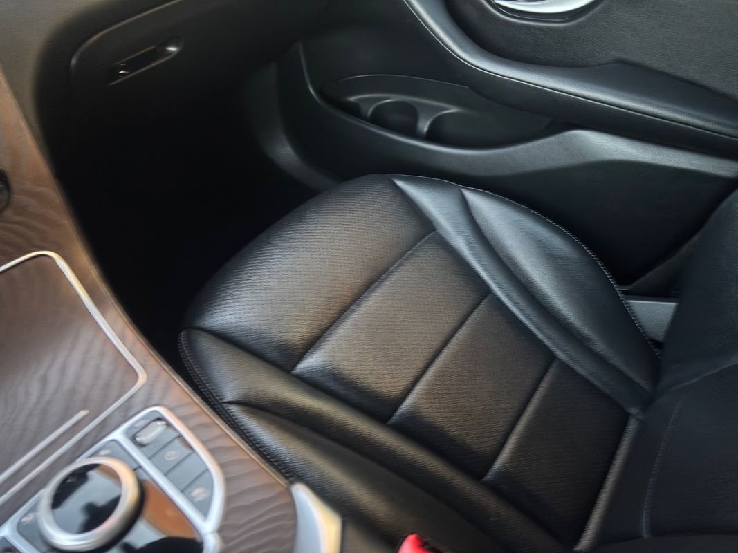 Used 2019 Mercedes-Benz GLC 350e 4MATIC image 33