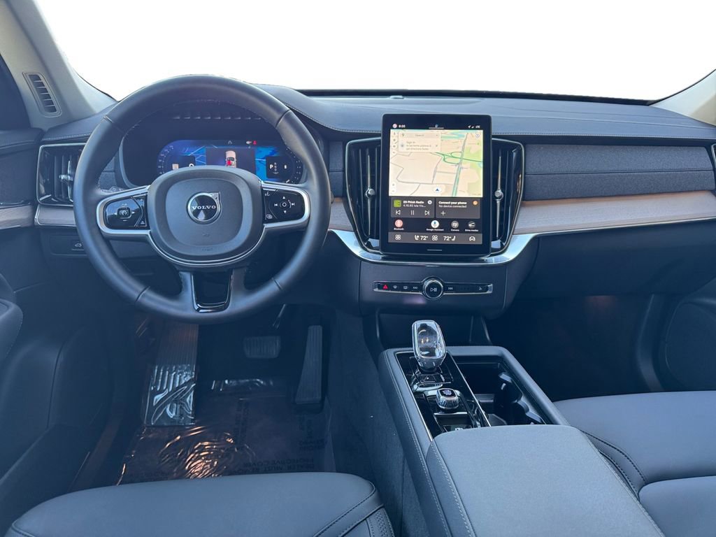 Used 2025 Volvo XC90 B5 Plus image 25