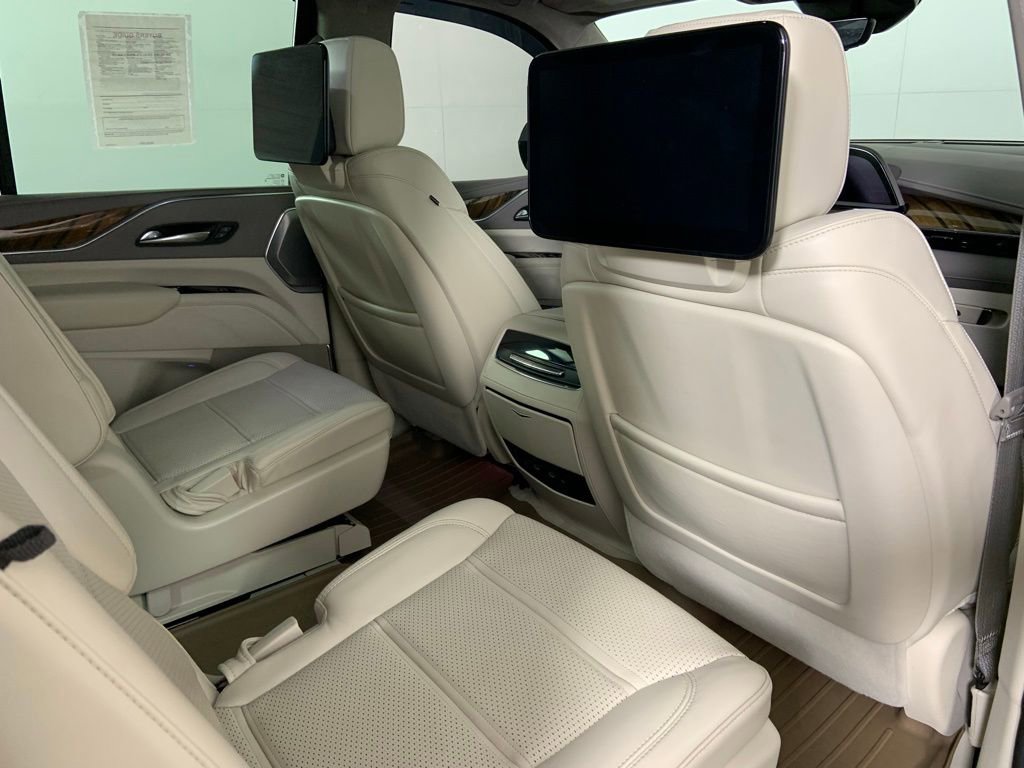Used 2022 Cadillac Escalade Sport Platinum image 17