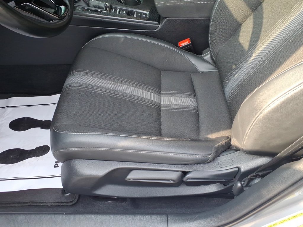 Used 2022 Honda Civic Sport image 15