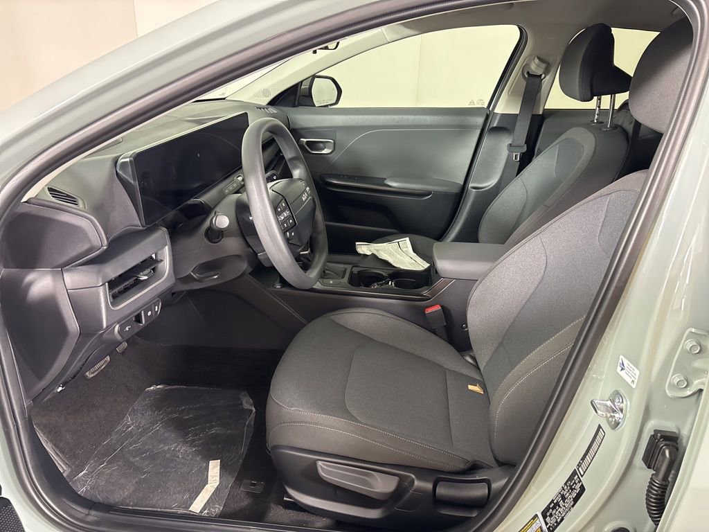 New 2026 Kia K4 LXS image 15