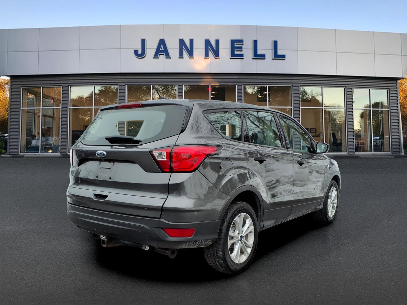 Used 2019 Ford Escape S image 5