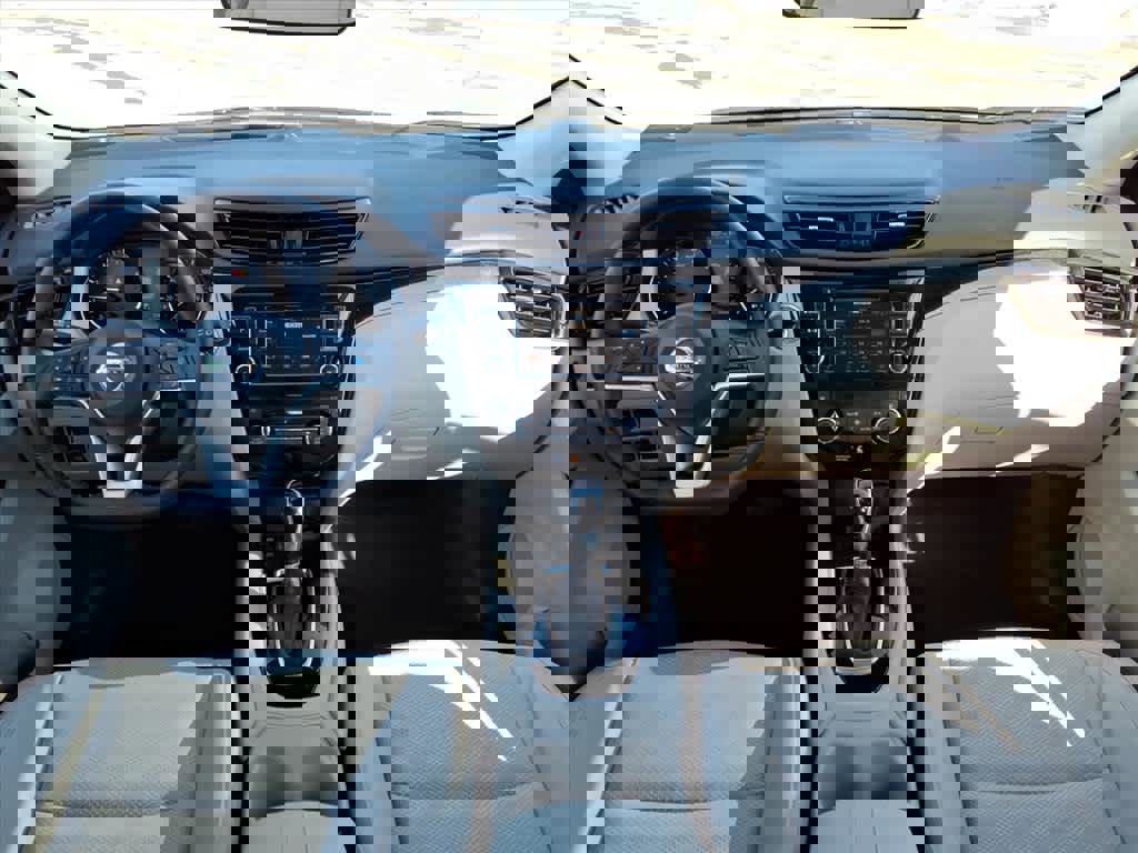 Certified 2022 Nissan Rogue Sport SV w/ Technology Package image 14