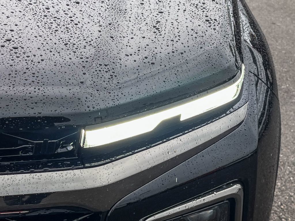 Used 2025 Chevrolet Traverse Z71 w/ Enhanced Driving Package image 7