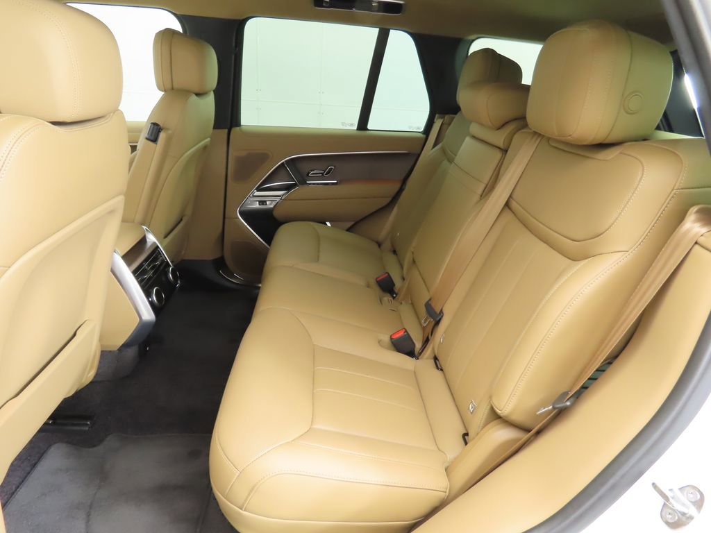 New 2025 Land Rover Range Rover SE image 21