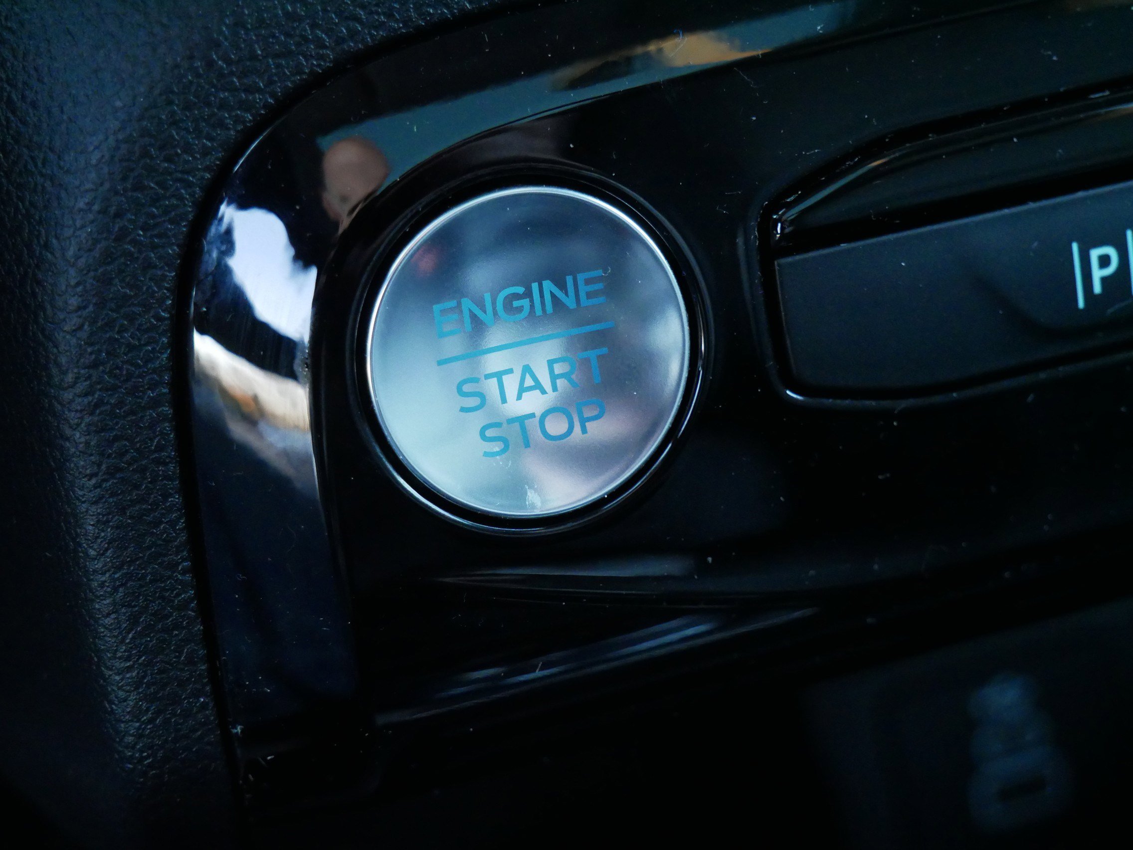 New 2025 Ford Escape PHEV w/ PHEV Premium Package image 32