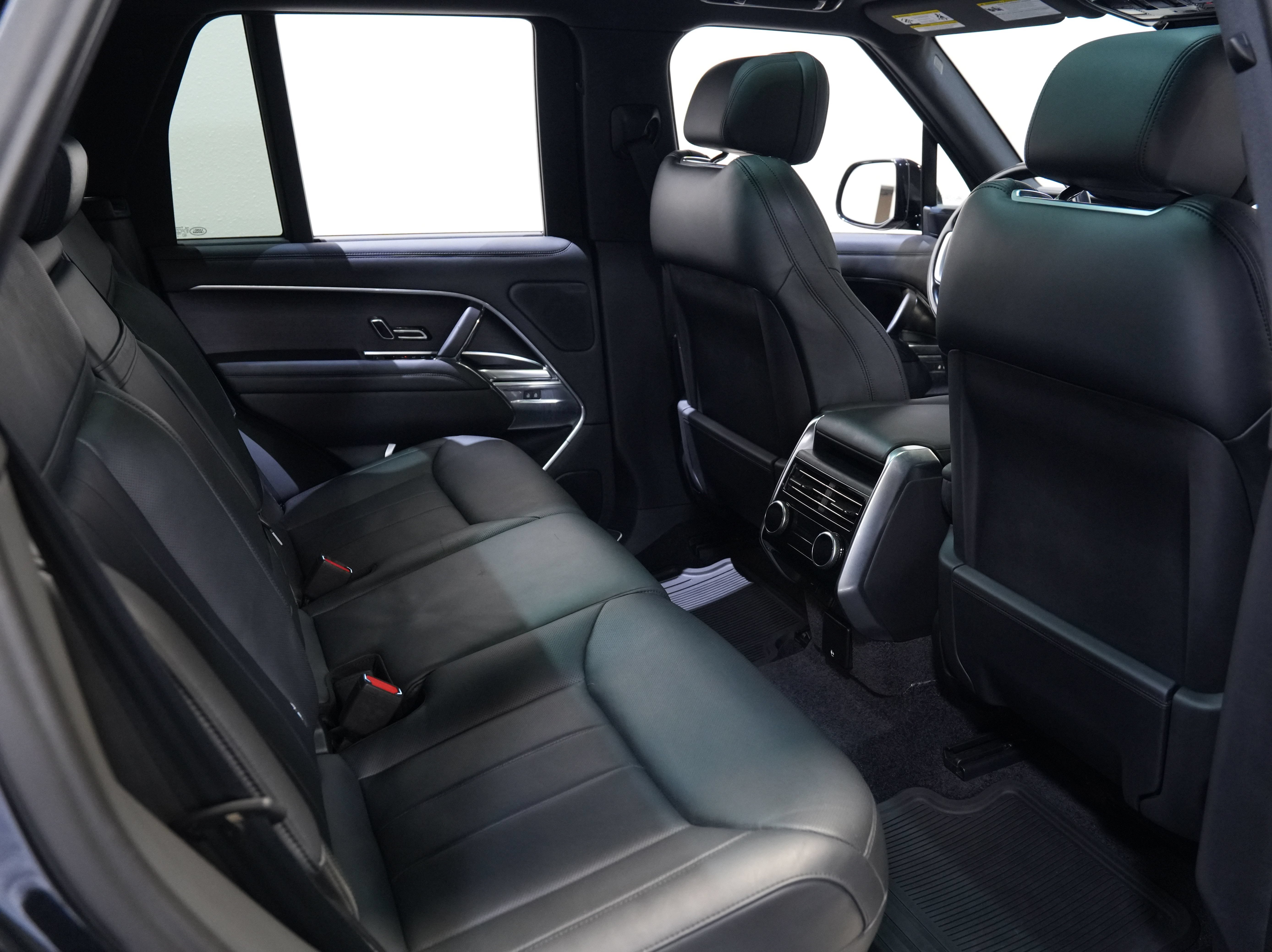 Used 2023 Land Rover Range Rover SE AWD/4WD image 37