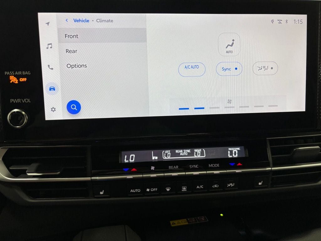 Used 2025 Toyota Sienna XSE FWD image 31