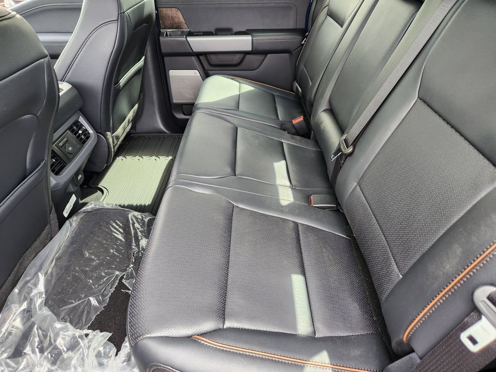 New 2026 Ford F250 Lariat w/ Black Appearance Package AWD/4WD image 12