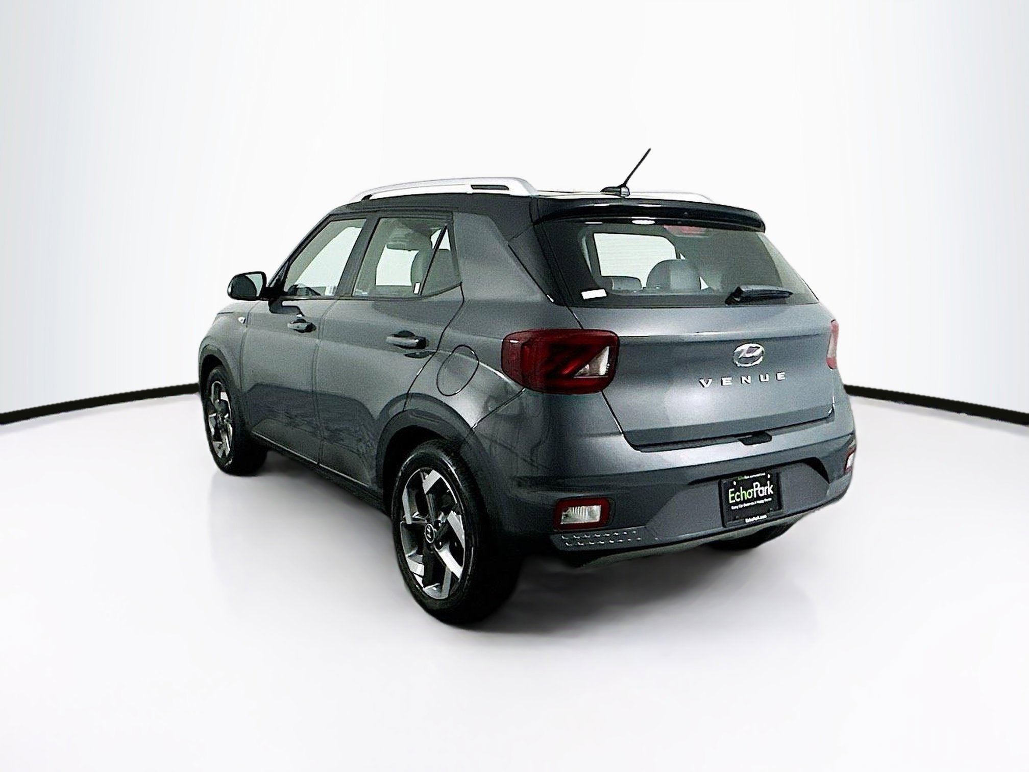 Used 2025 Hyundai Venue Limited image 5