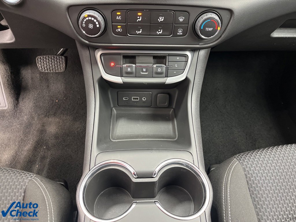 Used 2024 GMC Terrain SLE image 25