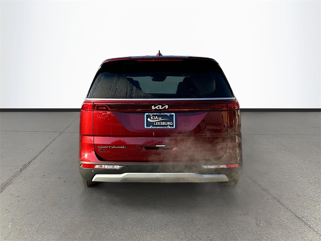 Used 2022 Kia Carnival EX image 6