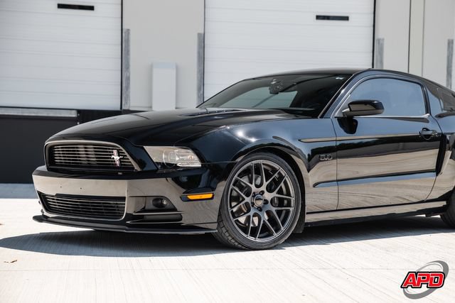 Used 2013 Ford Mustang GT Premium RWD image 36