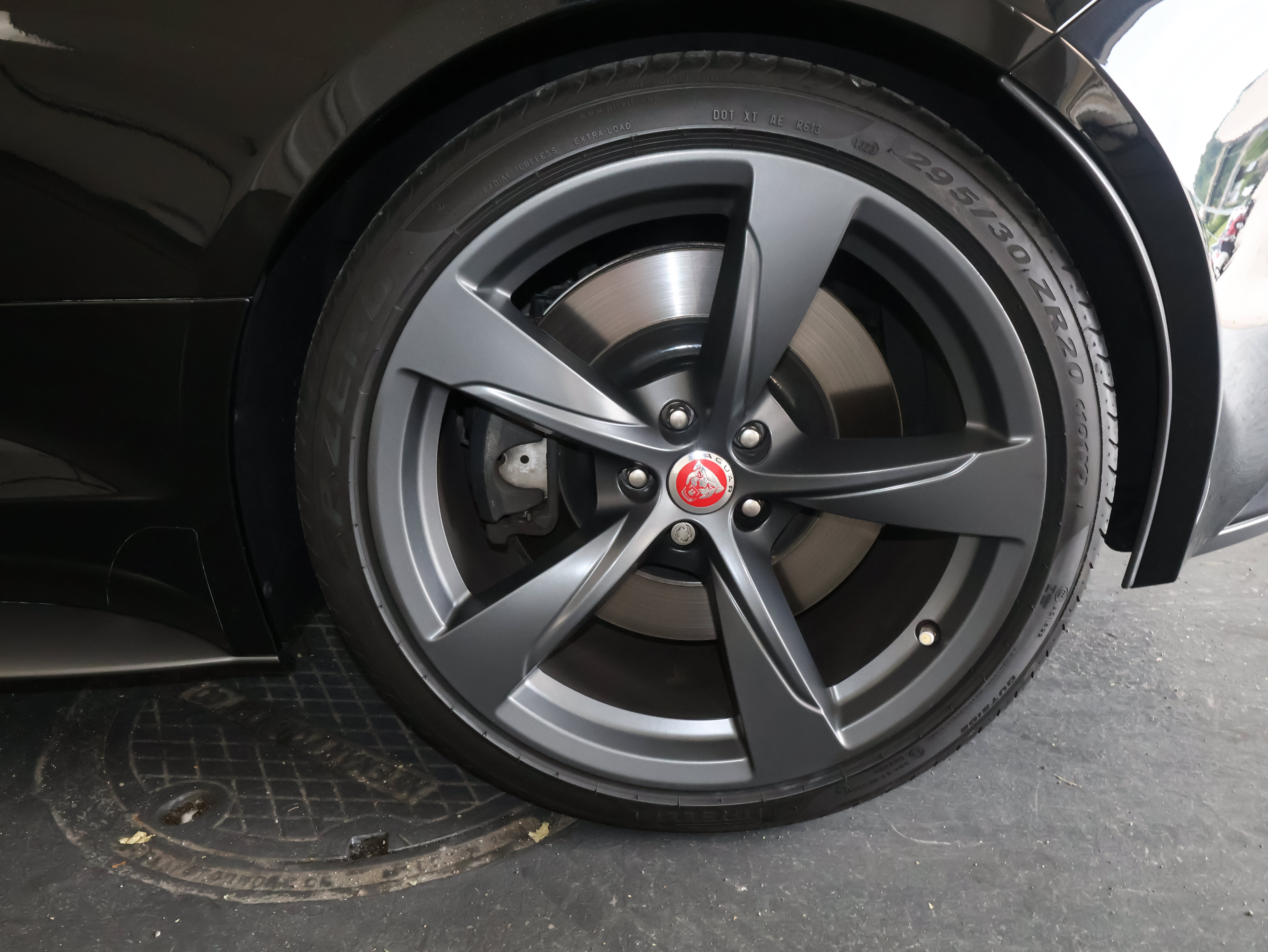 Used 2018 Jaguar F-TYPE 400 Sport AWD/4WD image 38