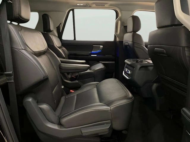 Used 2025 Ford Expedition Max Platinum AWD/4WD image 78