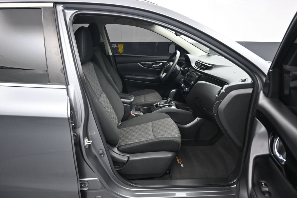 Used 2019 Nissan Rogue Sport SV AWD/4WD image 41