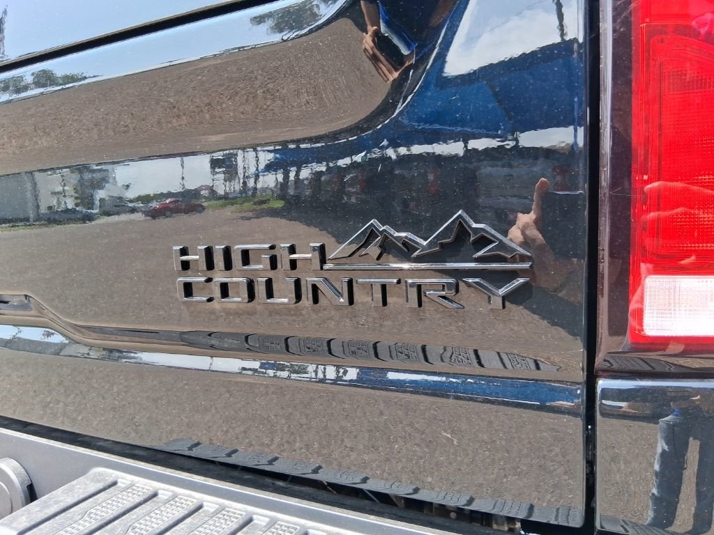 New 2026 Chevrolet Silverado 2500 High Country w/ High Country Premium Package AWD/4WD image 8