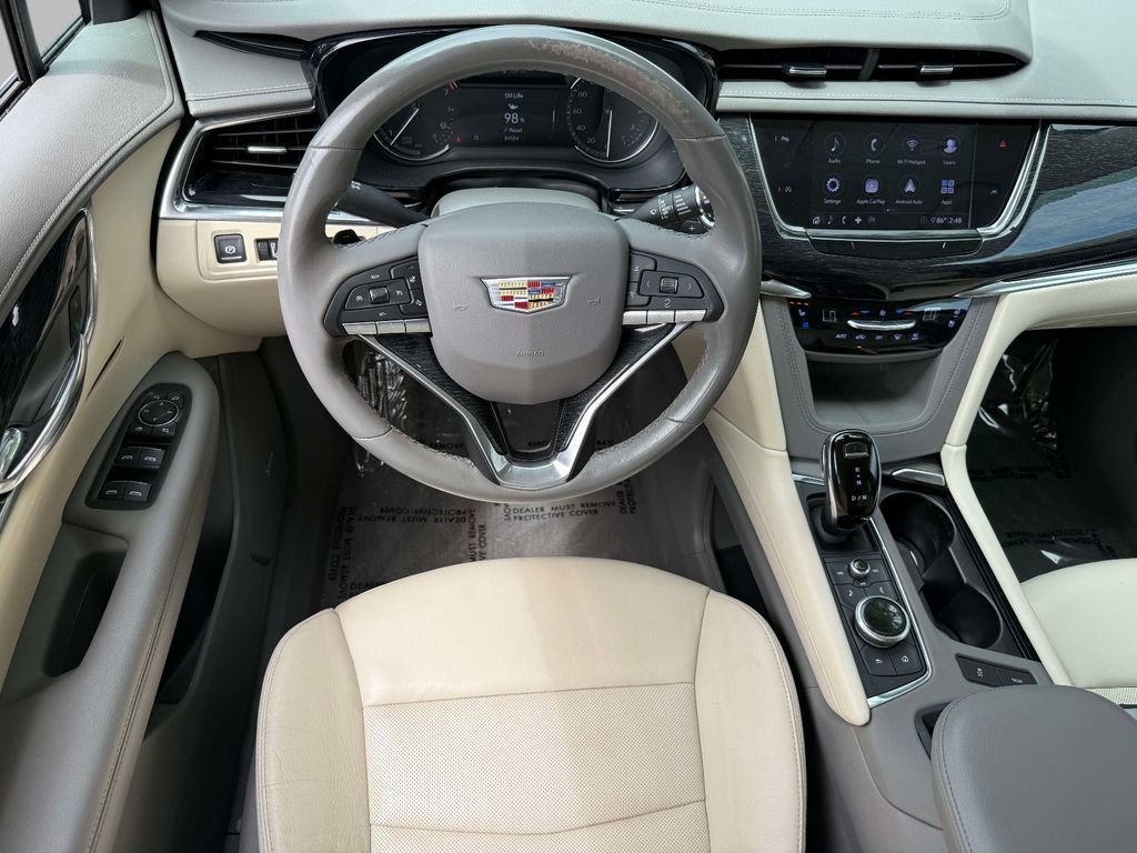 Used 2020 Cadillac XT6 Premium Luxury FWD image 4