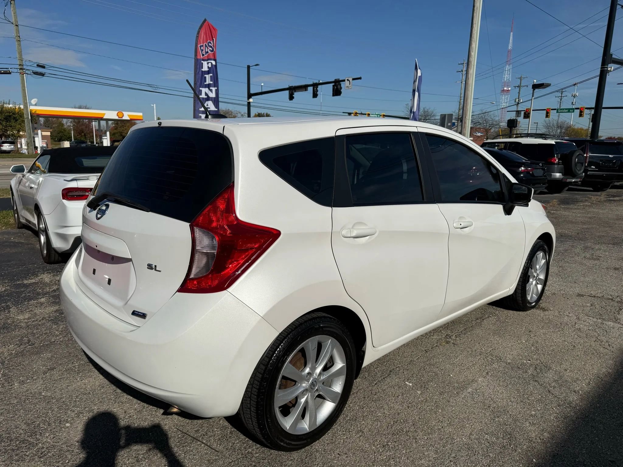 Used 2015 Nissan Versa Note Note SL Hatchback 4D image 5