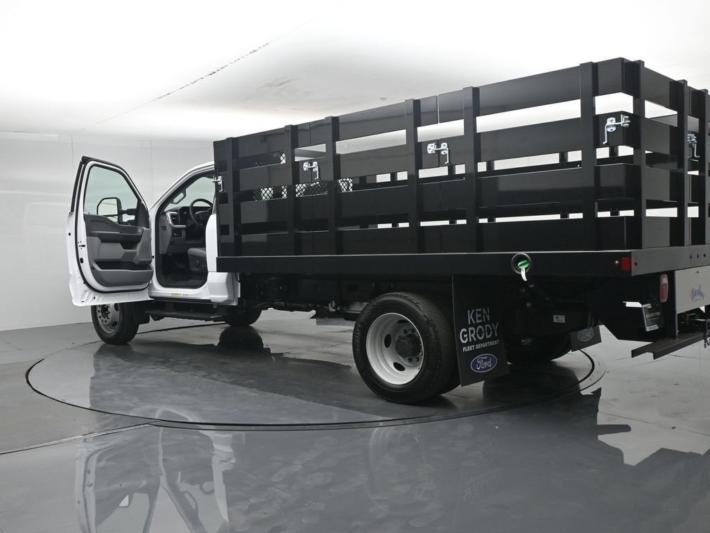 New 2026 Ford F450 XL w/ XL Chrome Package RWD image 29