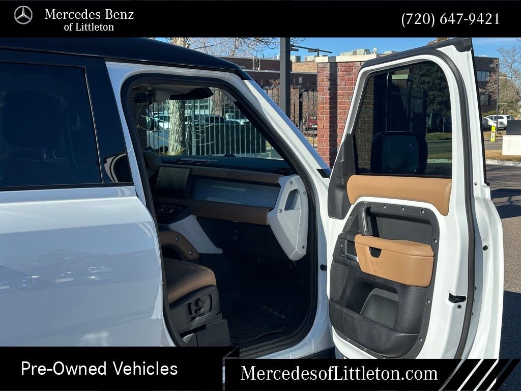 Used 2025 Land Rover Defender 110 S image 28