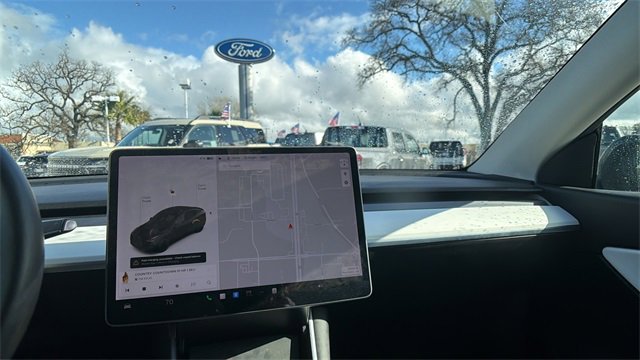 Used 2021 Tesla Model Y Long Range image 11