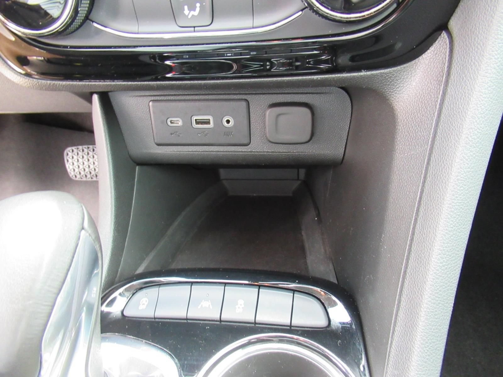 Used 2023 Buick Encore GX Preferred FWD image 25