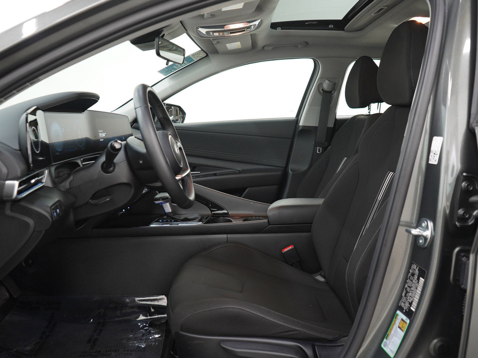 Used 2025 Hyundai Elantra SEL FWD image 21
