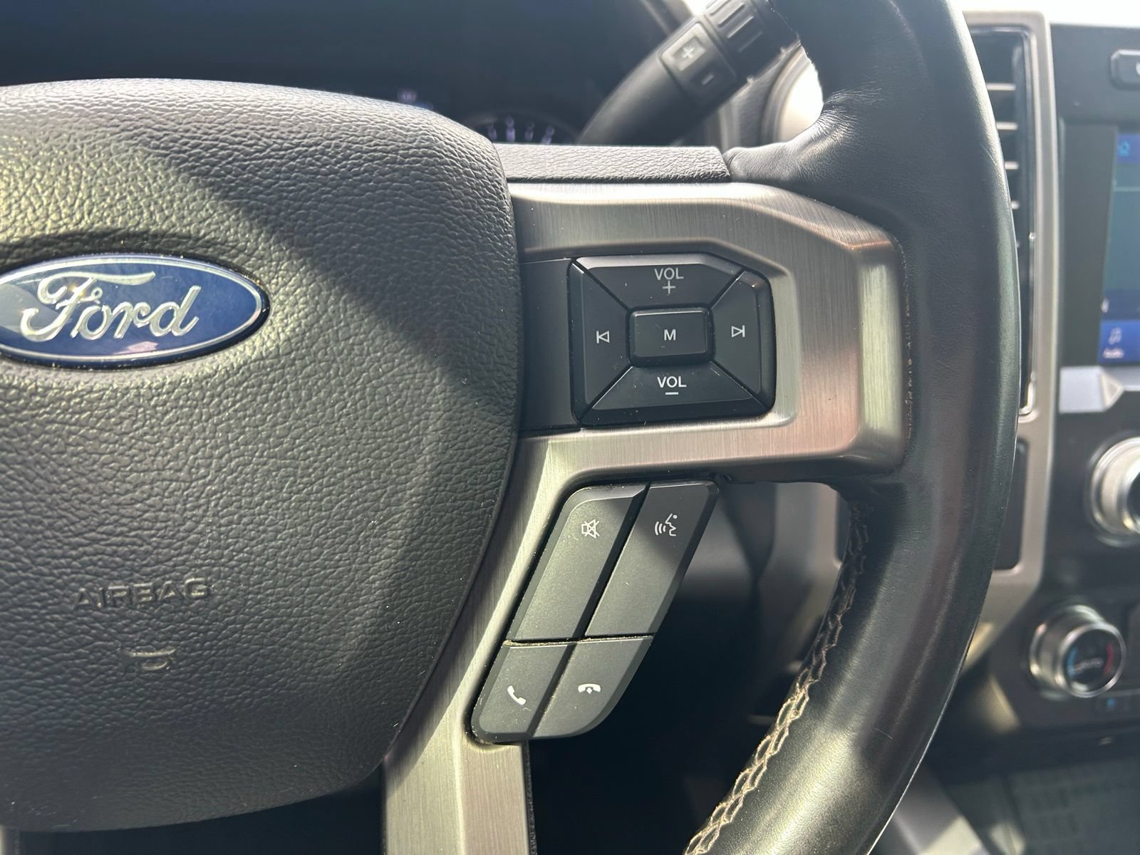 Used 2021 Ford F350 Platinum w/ FX4 Off-Road Package AWD/4WD image 14