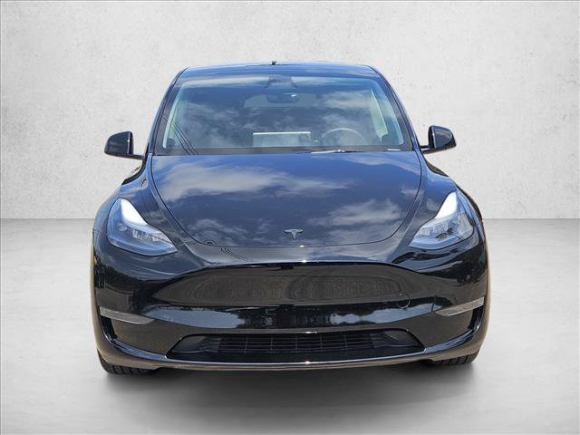 Used 2025 Tesla Model Y Long Range RWD image 2