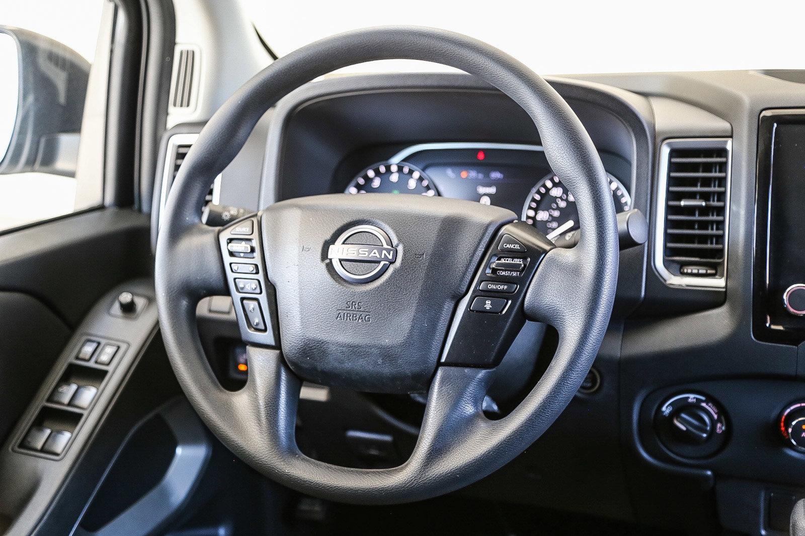 Used 2023 Nissan Frontier SV w/ Technology Package image 15
