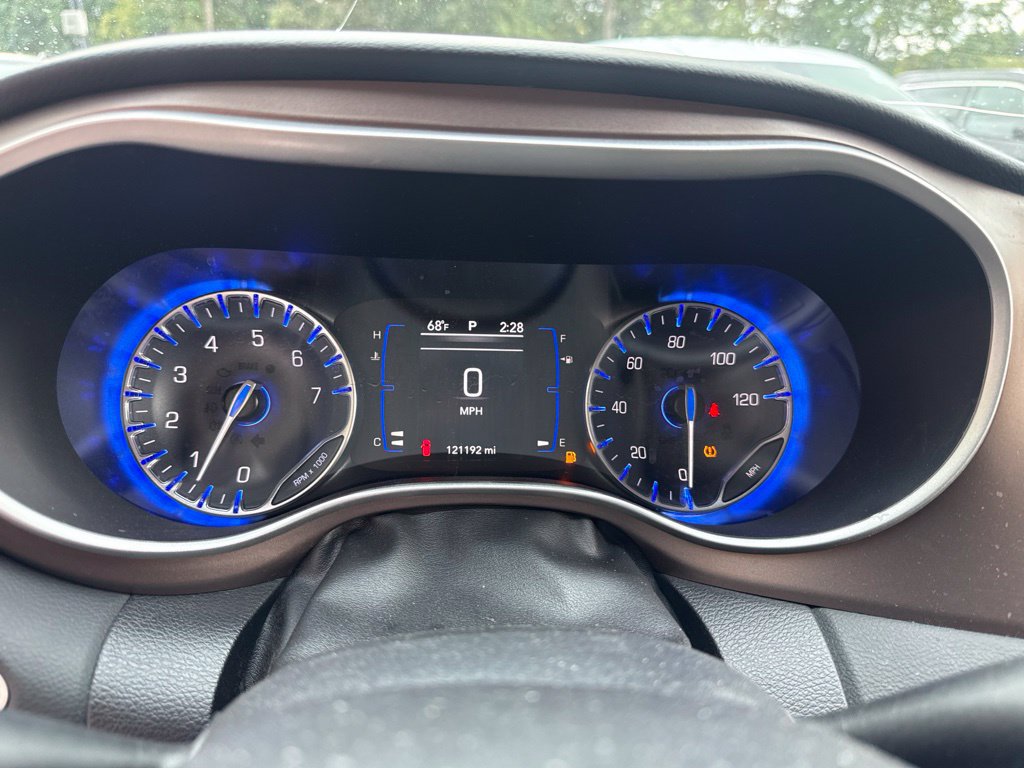Used 2020 Chrysler Voyager Lxi FWD image 28