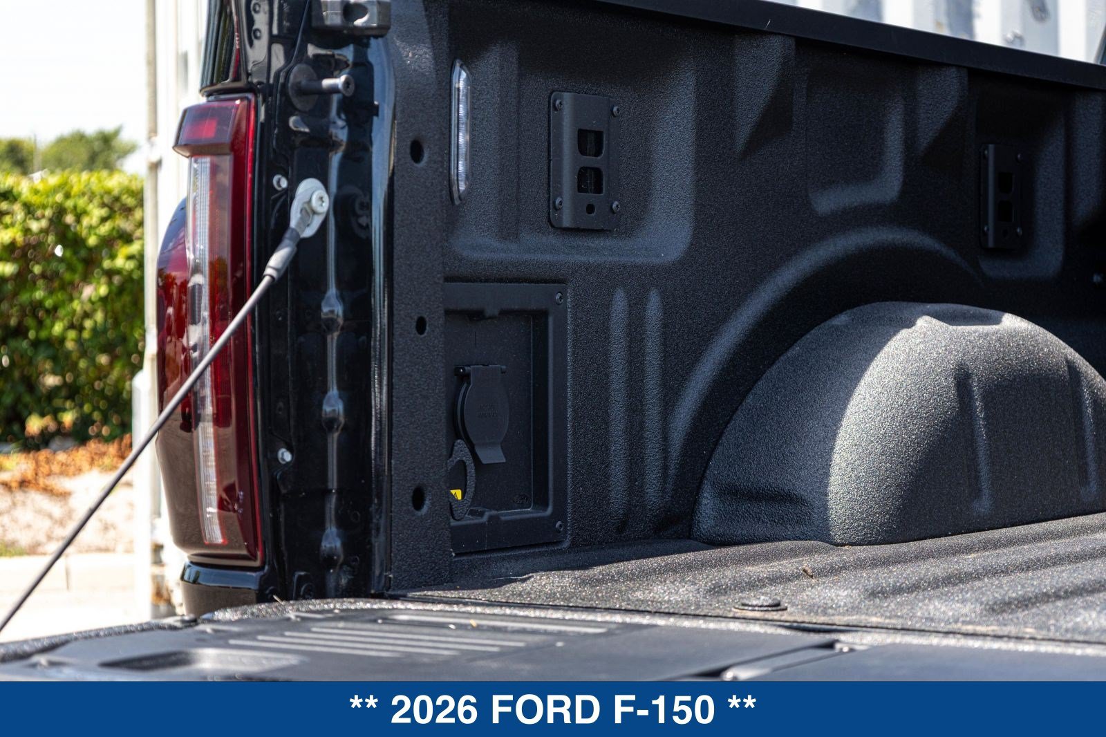 Used 2026 Ford F150 Raptor w/ Equipment Group 803A Raptor R AWD/4WD image 29
