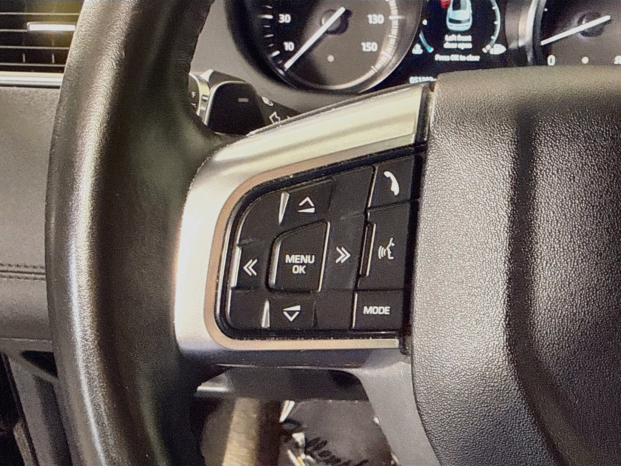 Used 2019 Land Rover Discovery Sport AWD/4WD image 14